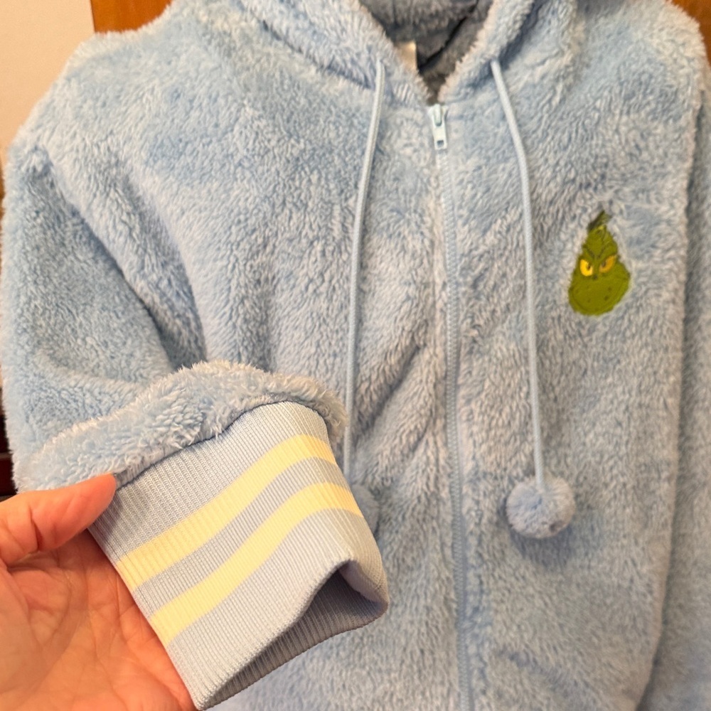 ✅✅✅BOGOHO ✅✅✅Baby Blue Dr. Seuss GrinchFuzzy Hoodie with Character Patch-Medium - Picture 4 of 12